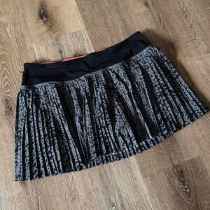 Lululemon Pleat to Street Skirt II in the Watermark Slate Black Size 8